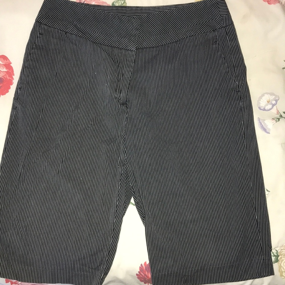 Ladies Bermuda shorts